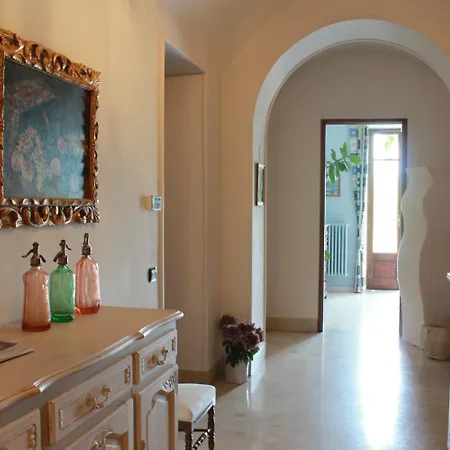 Del Piazzo Bed and Breakfast Μπιέλλα